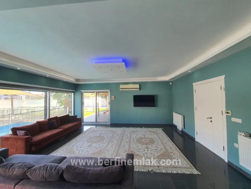 5+2-Zimmer Villa Zu verkaufen in Ak-yeniköy Bz. Didim Akyeniköy - 1.400 m²
