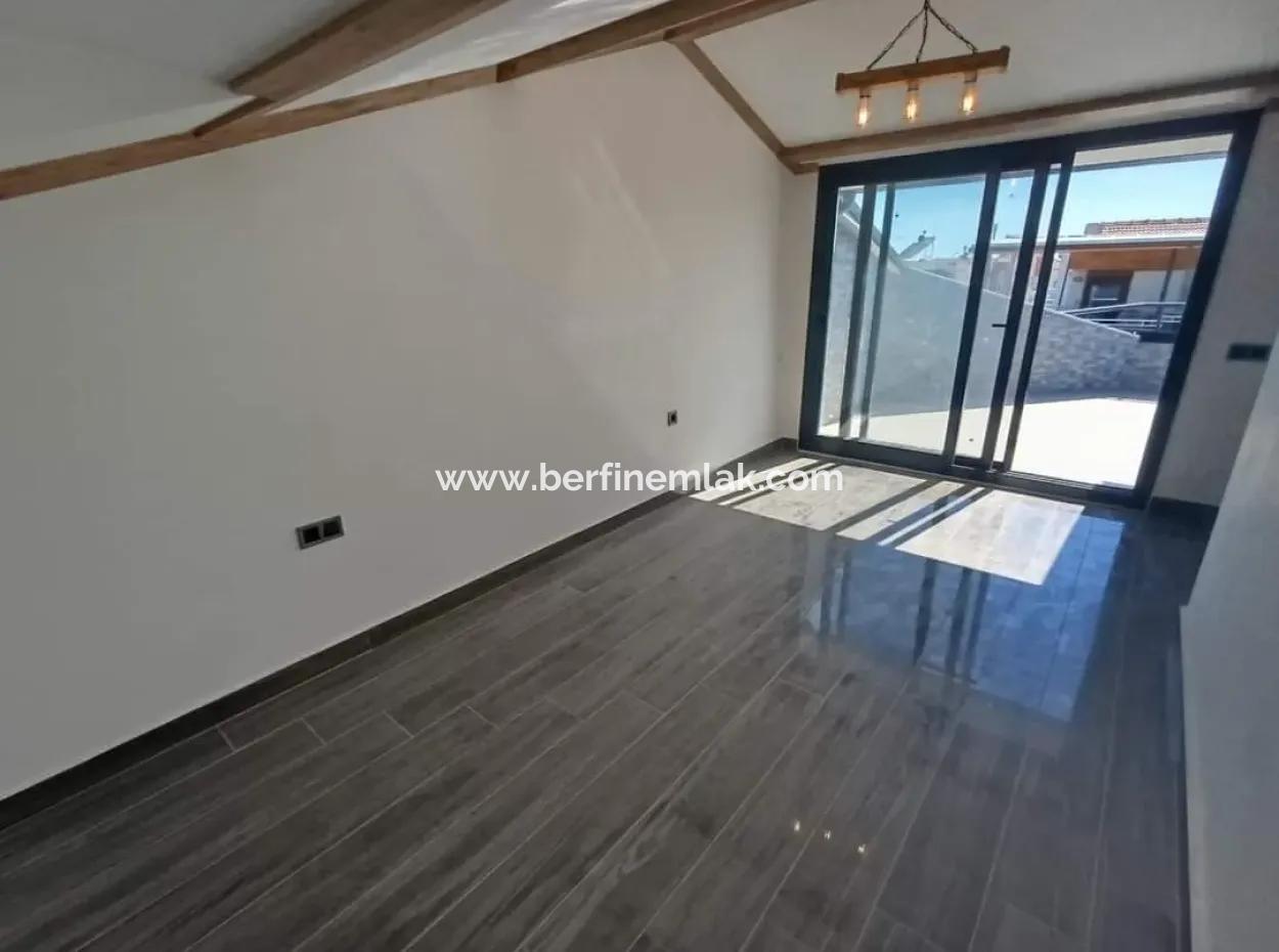 Villen Mit Meerblick In Der Nachbarschaft Von Didim Efeler