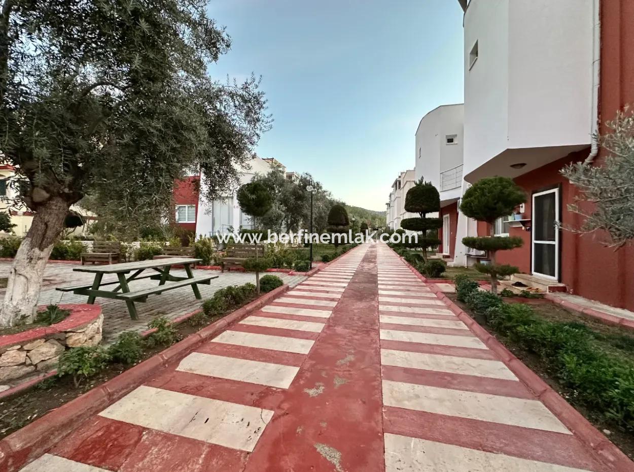 2 1 Villen Zum Verkauf In Einem Komplex In Akbukte