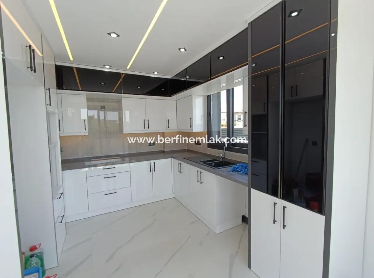 3 1 Villa Mit Pool Auf 300M2 Grundstück In Didim Efeler