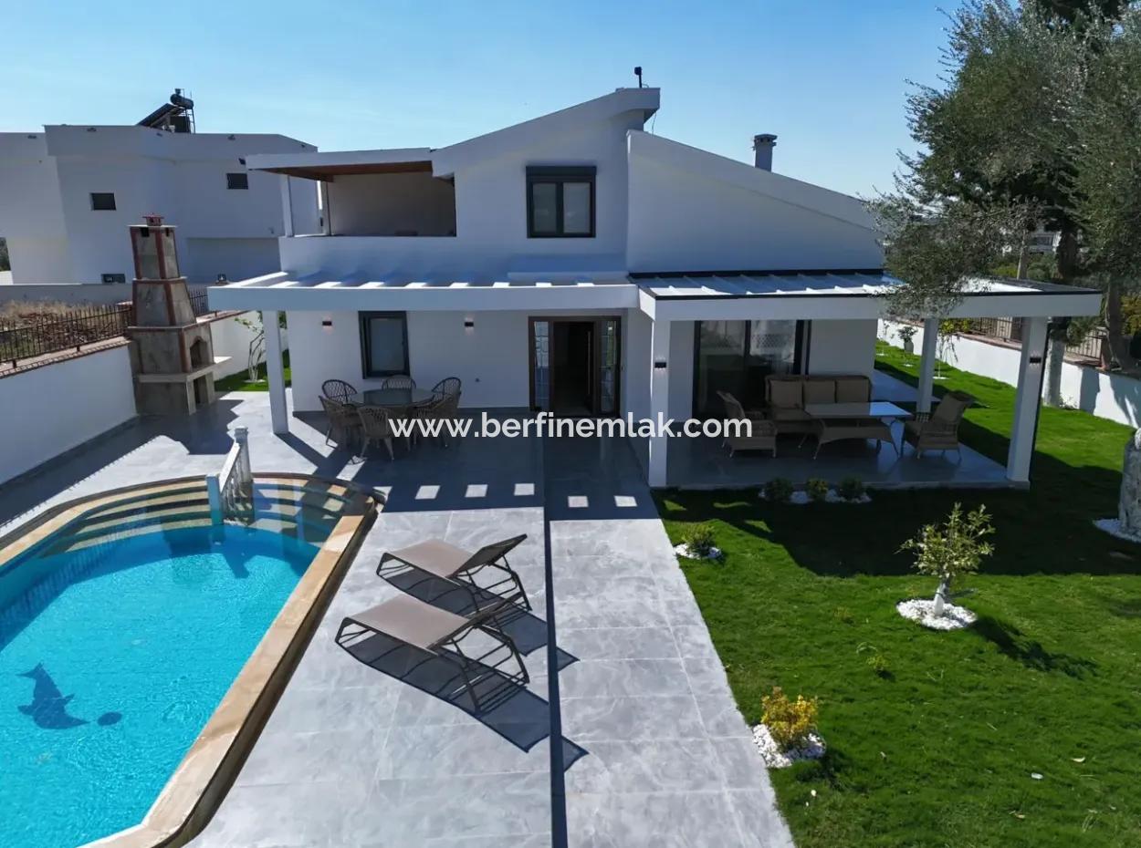 Didim''de Müstakil Havuızlu Bahçeli Villa
