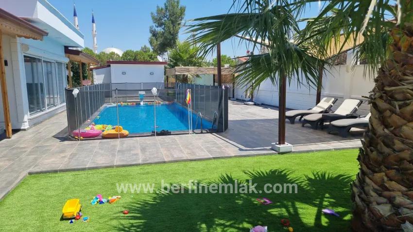 5+2 Bedroom Villa For sale in Ak-yeniköy Nbh. Didim Akyeniköy - 1.400 m²
