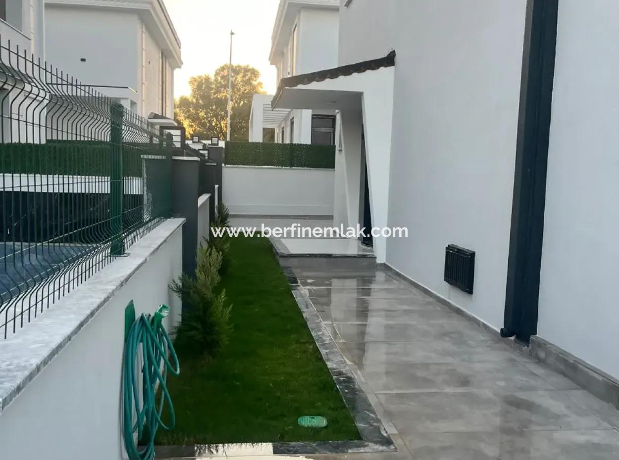 Detached Villa With Pool Close To The Sea In Çamlik Neighborhood Of Aydin Didimde