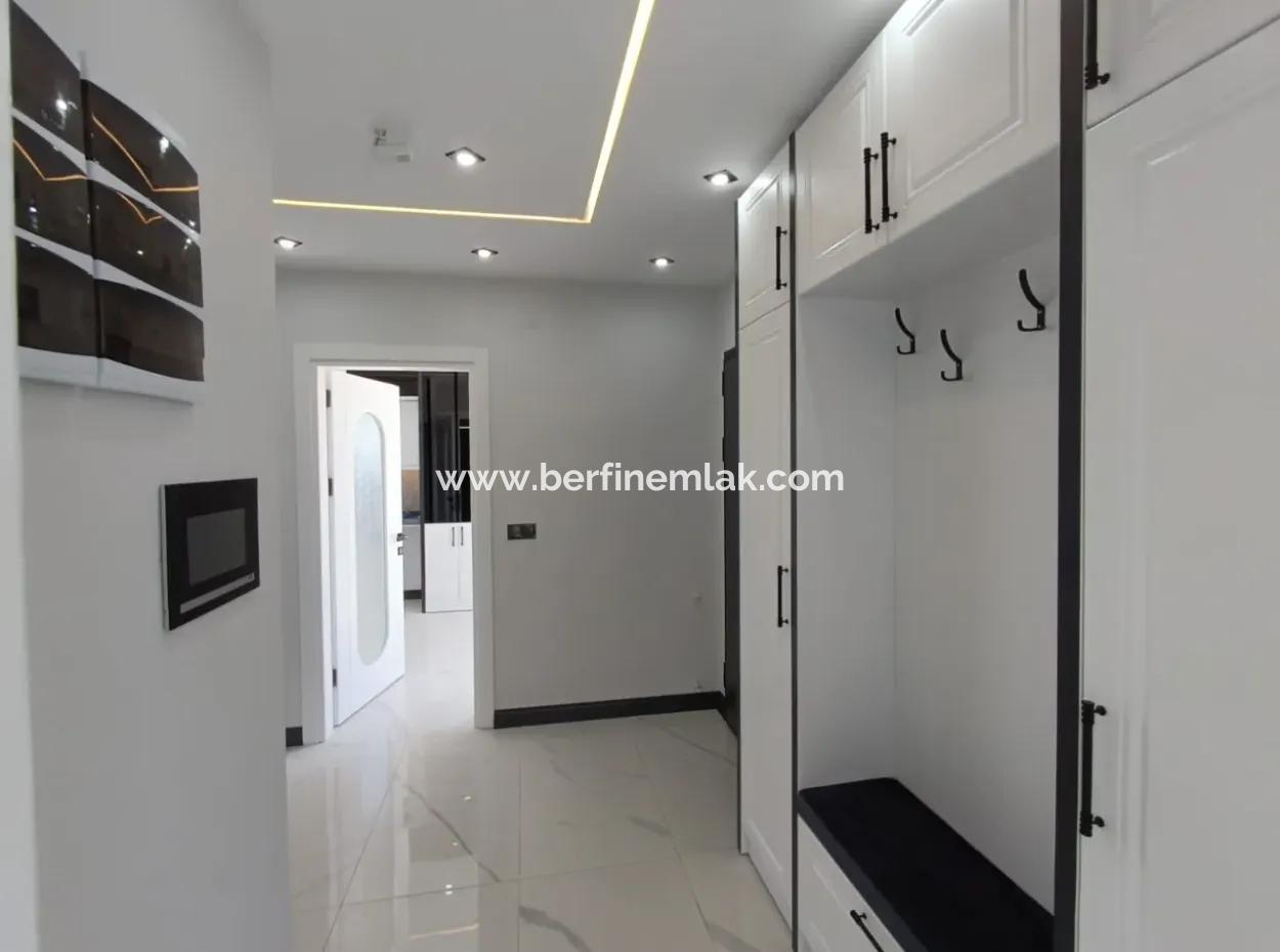 3 1 Villa With Pool In 300M2 Plot In Didim Efeler