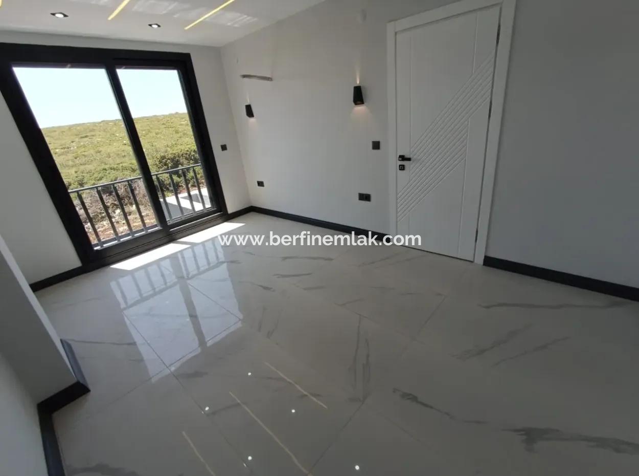 3 1 Villa With Pool In 300M2 Plot In Didim Efeler