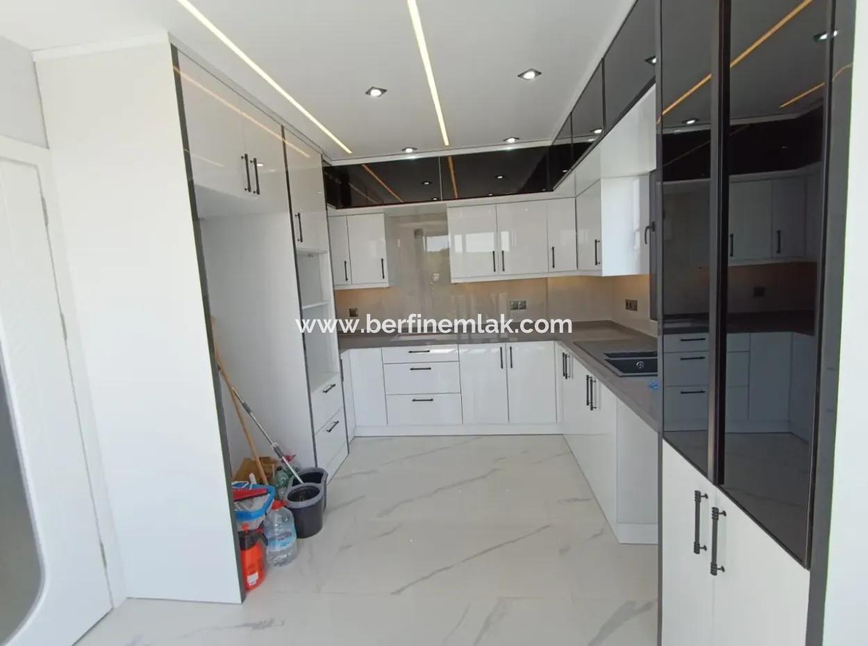 3 1 Villa With Pool In 300M2 Plot In Didim Efeler