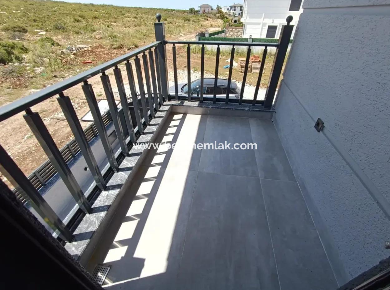 3 1 Villa With Pool In 300M2 Plot In Didim Efeler