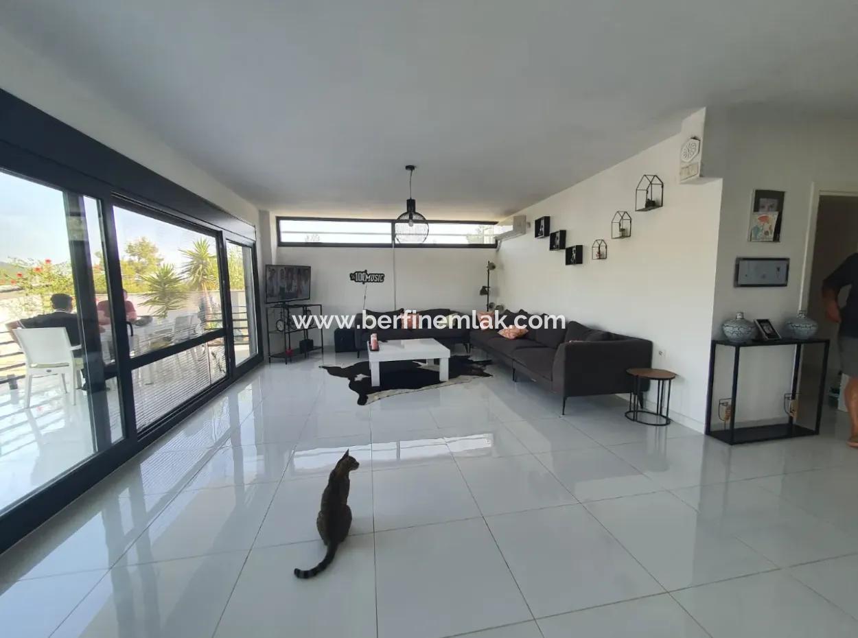 Didim'de Seyrantepede Satılık Havuzlu 4+1 Villa