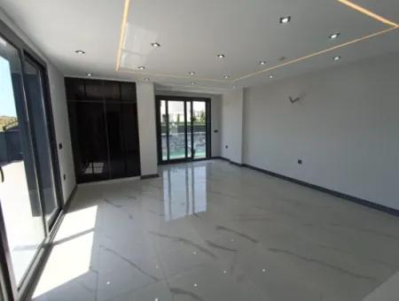 3 1 Villa With Pool In 300M2 Plot In Didim Efeler