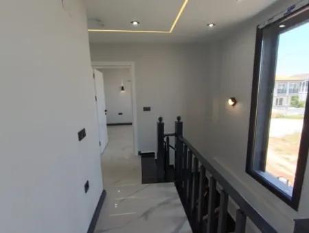 3 1 Villa With Pool In 300M2 Plot In Didim Efeler