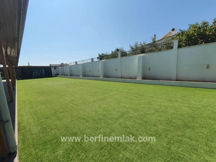Didim Akyeniköy Ak-yeniköy Mah. Satılık 5+2 Villa - 1.400 m²