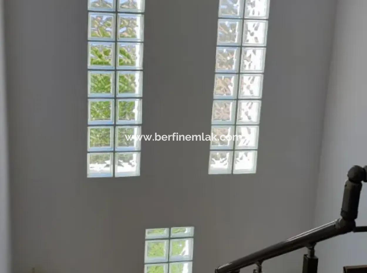 Yeşiltepede Satılık Lüks Villa