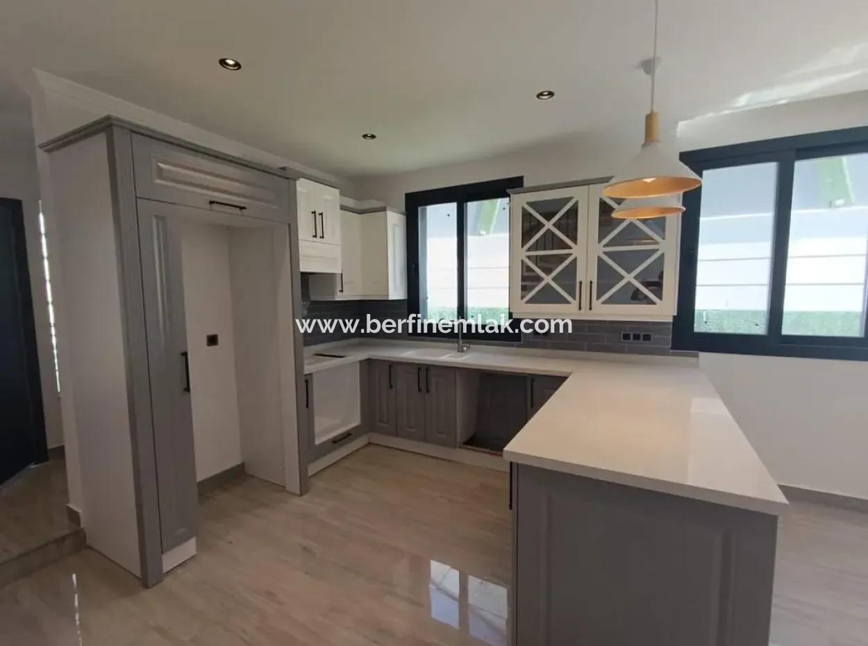 Didim Efeler Mahallesinde Deniz Manzaralı Villalar