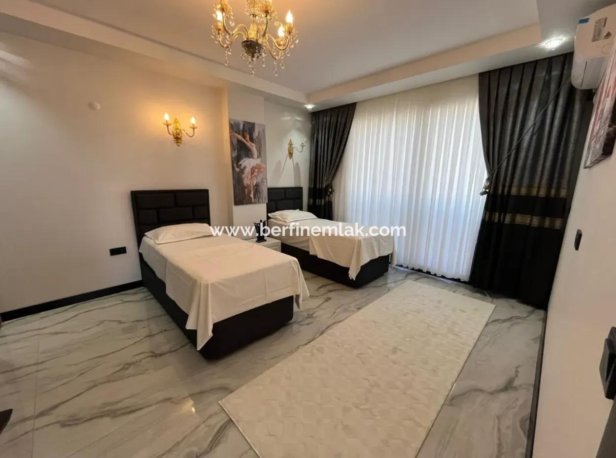 Aydın Didim Efeler Mahallesinde 4+1 Havuzlu Tam Müstakil Villa