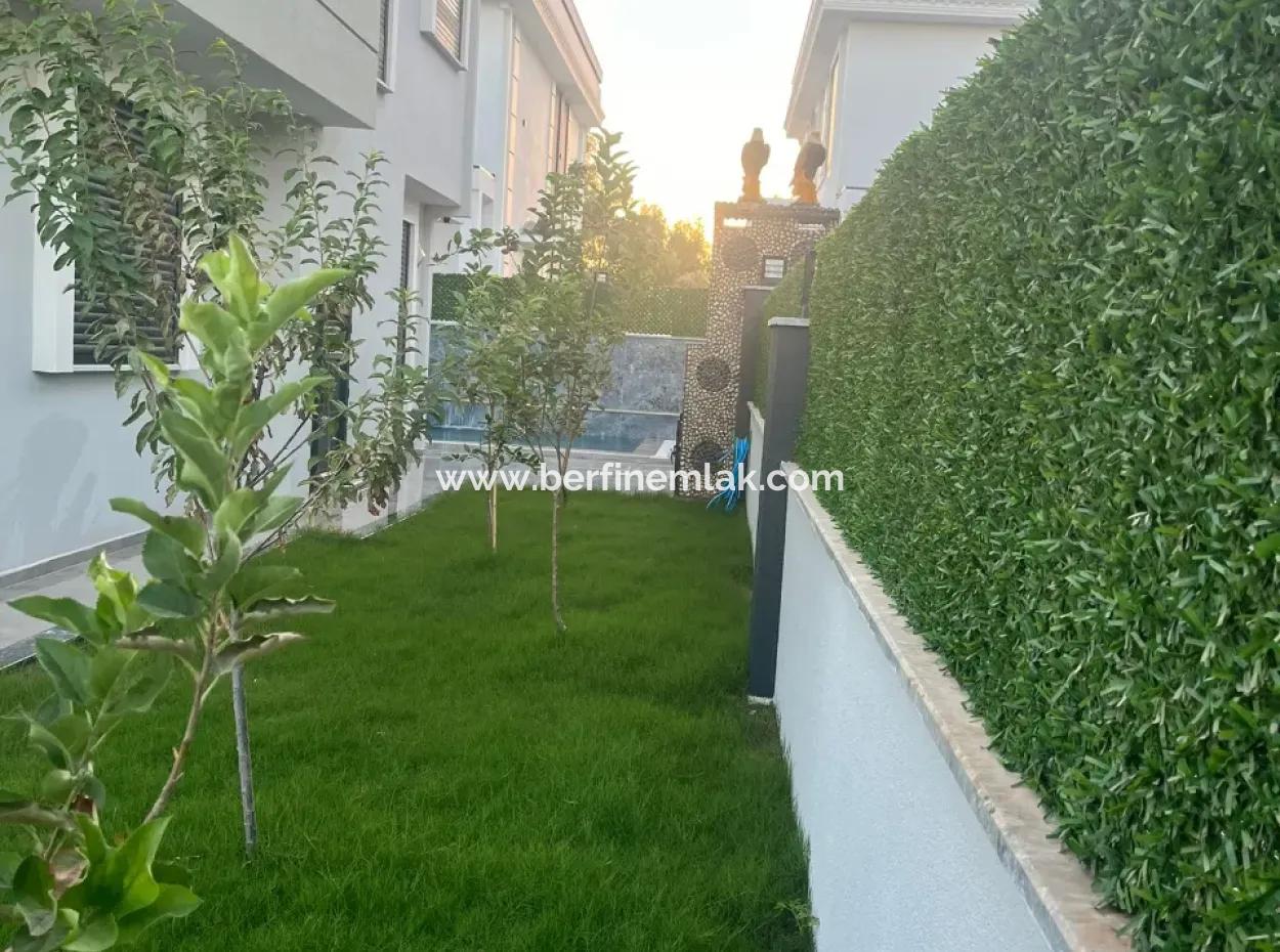Aydın  Didimde Çamlık Mahallesinde Denize Yakın Müstakil Havuzlu Villa