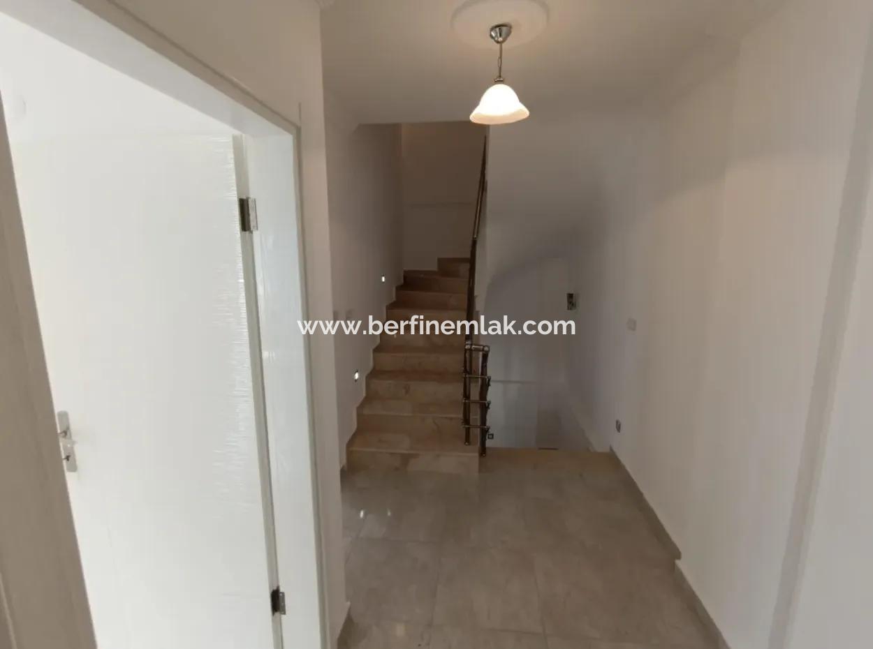 Didim Merkezi Konumda Bitişik Nizam  3+1  Villa