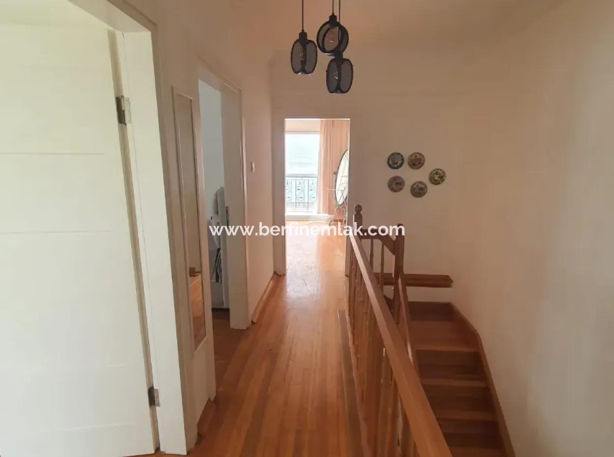 Aydın Didim  Atatürk Bulvarına 50 M  Uzaklıkta 3+1 Villa