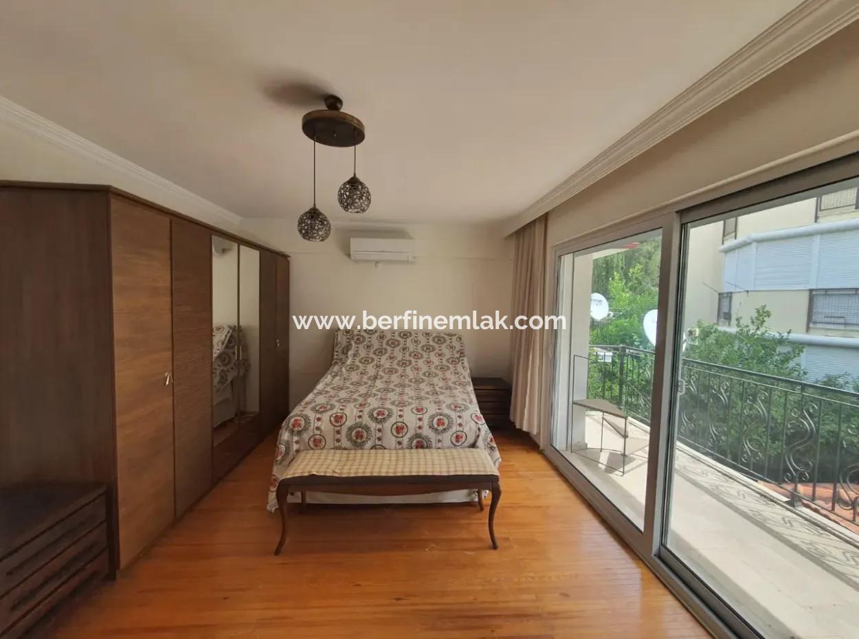 Aydın Didim  Atatürk Bulvarına 50 M  Uzaklıkta 3+1 Villa