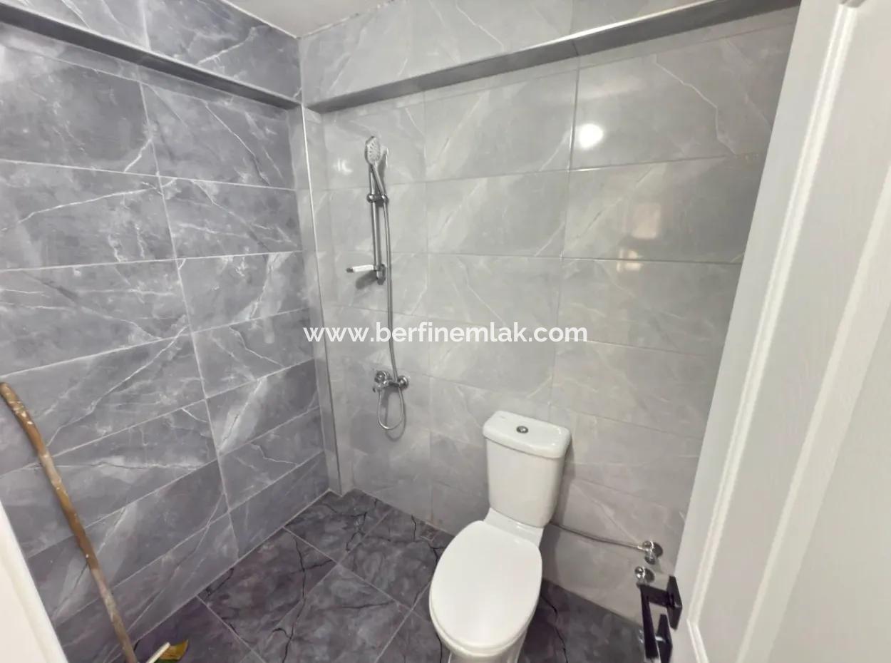 Didim   Efelerde  Liman Yoluna Sıfır 2+1 Daire