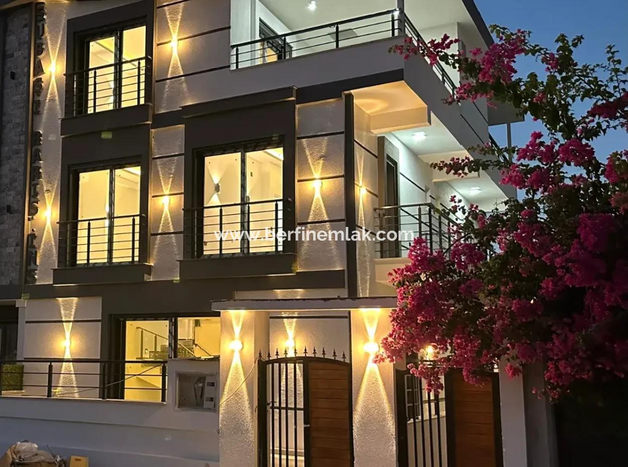 Aydın Didimde Hisar Mahallesinde 3+1 Havuzlu  Ön Cephe Villa