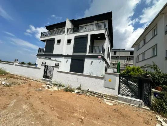 Didim Hisar Mahallesinde 3+1 Merkezi Konumda Satılık Villa
