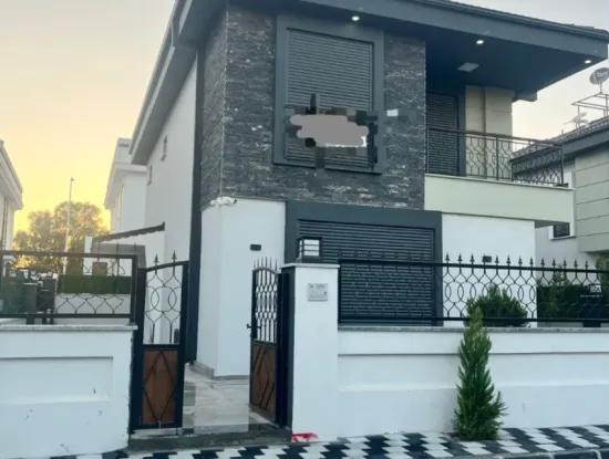 Aydın  Didimde Çamlık Mahallesinde Denize Yakın Müstakil Havuzlu Villa