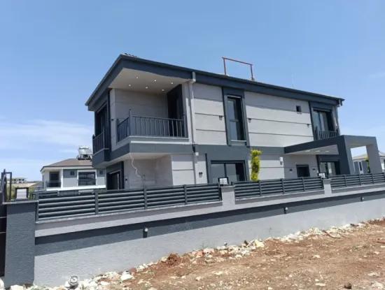Didim Efelerde 300M2 Arsa İçinde  3+1 Havuzlu Villla