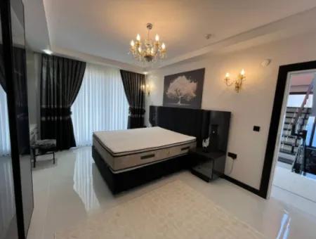Aydın Didim Efeler Mahallesinde 4+1 Havuzlu Tam Müstakil Villa