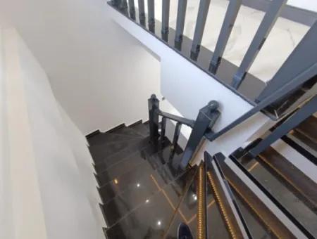 Didim Efelerde 300M2 Arsa İçinde  3+1 Havuzlu Villla