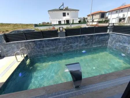Didim Efelerde 300M2 Arsa İçinde  3+1 Havuzlu Villla