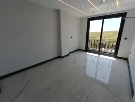 Didim Efelerde 300M2 Arsa İçinde  3+1 Havuzlu Villla