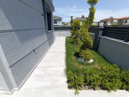 Didim Efelerde 300M2 Arsa İçinde  3+1 Havuzlu Villla