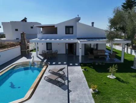 Didim''de Müstakil Havuzlu Bahçeli Villa